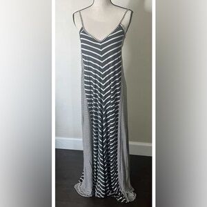 ANTHROPOLOGIE PUELLA GUC Striped Chevron Maxi Dress Gray White Contrast M